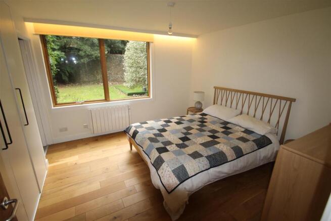 11 Ardmore bed 1 .JPG