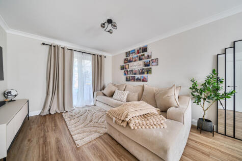 Anna Sewell Close, Thetford, IP24