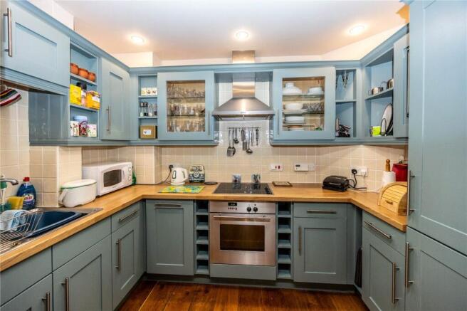2 bed Apartment for sale Image 10