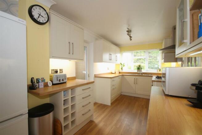 kitchen 1.JPG