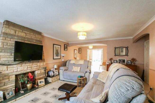 Lounge/Dining Room