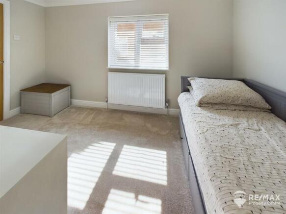 Bedroom 3 (2).jpg