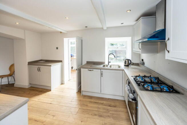 3 bed Semi-Detached for sale Image 6