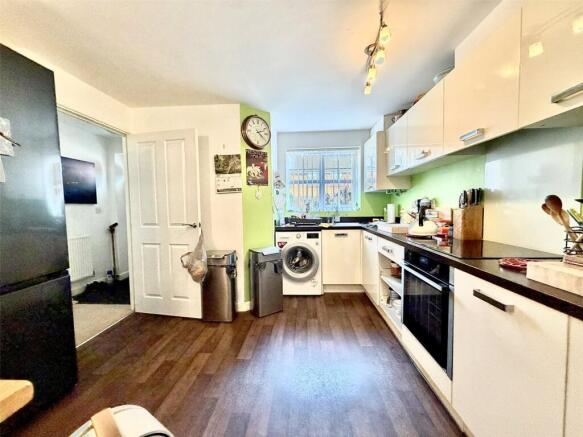 Plumer Drive, Birkenhead, Merseyside, CH41 photo 4