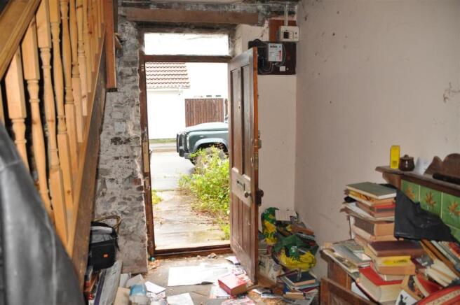 19 Riverbank Cottage 9.jpg