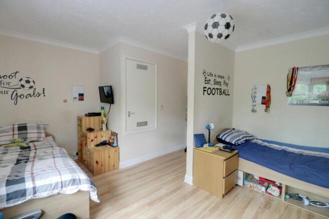 Bedroom 1 (Double)