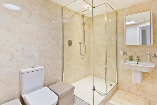 ensuite.jpg