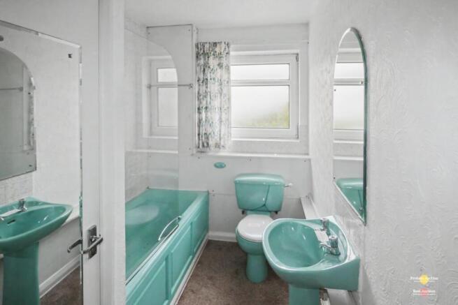2 bed Apartment for sale Image 6
