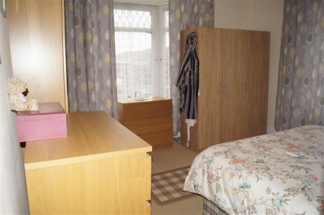 BEDROOM 4(SIDE)