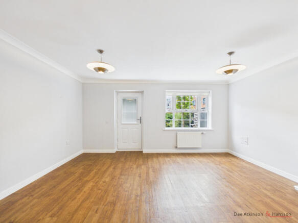 3 bed Terraced for sale Image 5