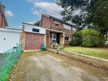 Wantage Crescent, Wing