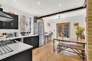 38, Marcus Street, London SW18 2JT
