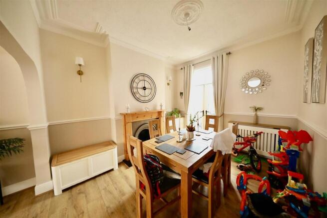 4 bed Terraced for sale Image 7