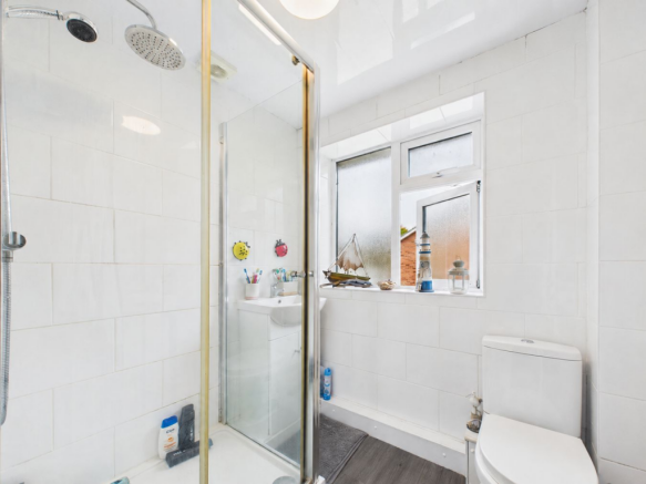 3 bed Terraced for sale Image 12