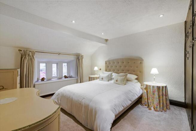 3 bed Semi-Detached for sale Image 10