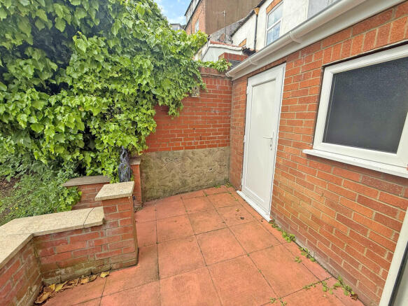 3 bed Semi-Detached for sale Image 11