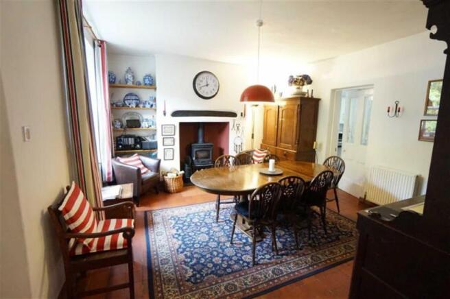 Dining Room / Ystafell Fwyta: