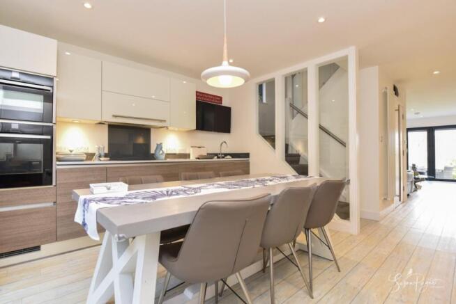 Kitchen/Diner Furnished