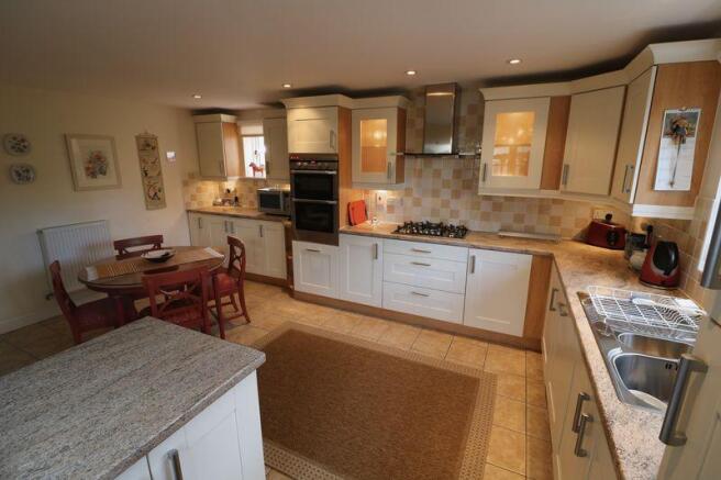Kitchen/Breakf...