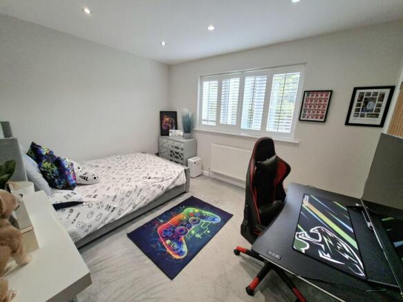 4 bed Detached for sale Image 10