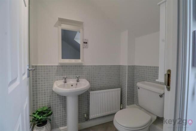 2 bed Flat for sale Image 11