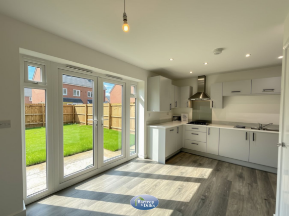 3 bed Semi-Detached for sale Image 10