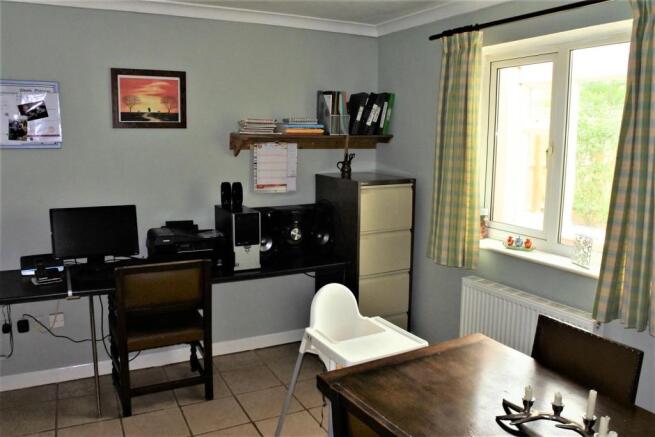 BREAKFAST ROOM/OFFICE