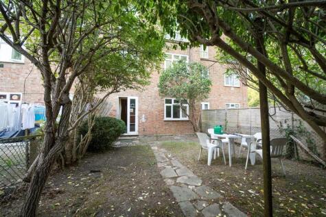 Frensham Drive, SW15