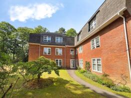 2f, Mellefont, Heatherdale Road, Camberley GU15 2LR