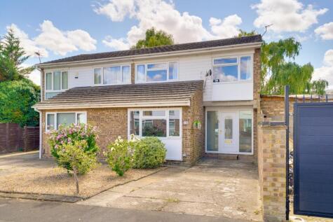 Weston Avenue, Royston