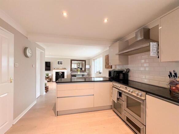 Kitchen-4-2.jpg