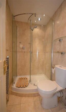 EN SUITE SHOWER ROOM