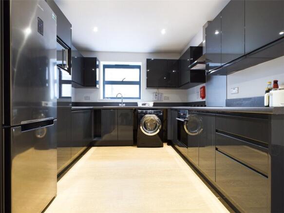 Kitchen-Room-To-Rent