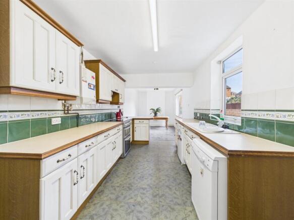 5 bed End of Terrace for sale Image 5