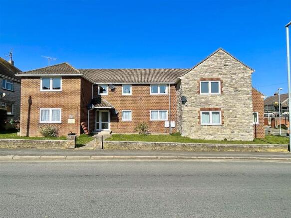 2-bed flat on Preston Road, Preston, DT3, £150,000