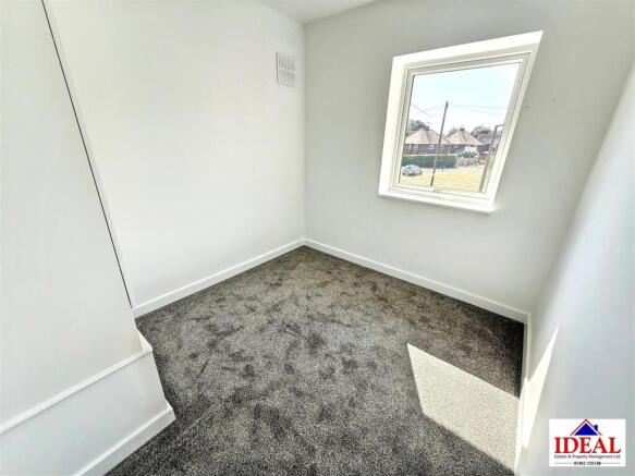 3 bed Semi-Detached for sale Image 12