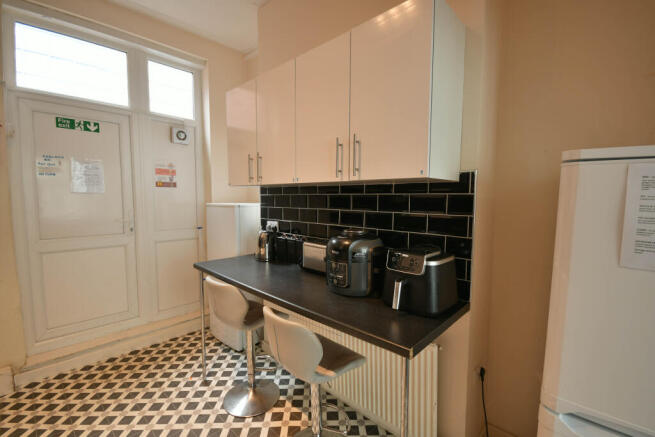 6 bed House of Multiple Occupation for sale Image 6