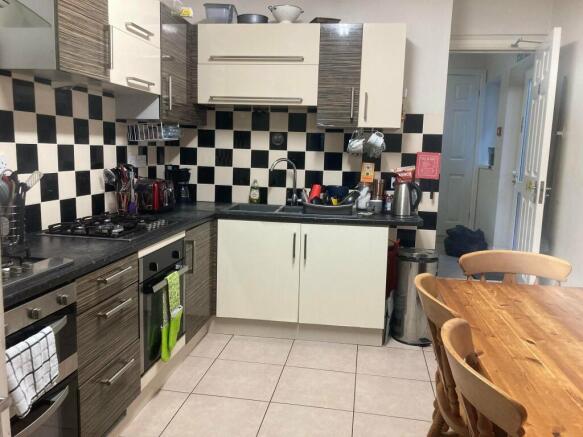 315519136_5391137780