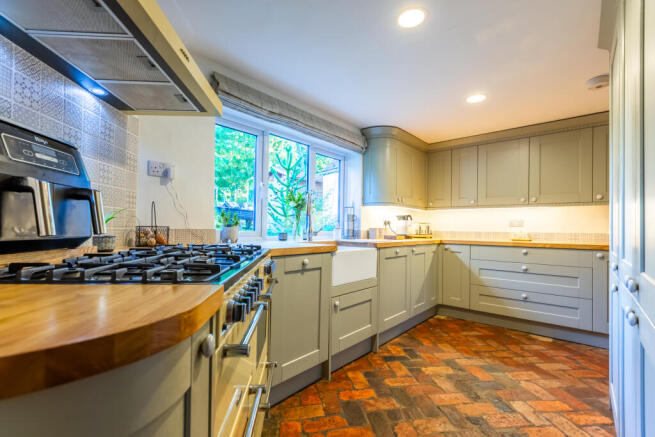 5F8A6164-HDR