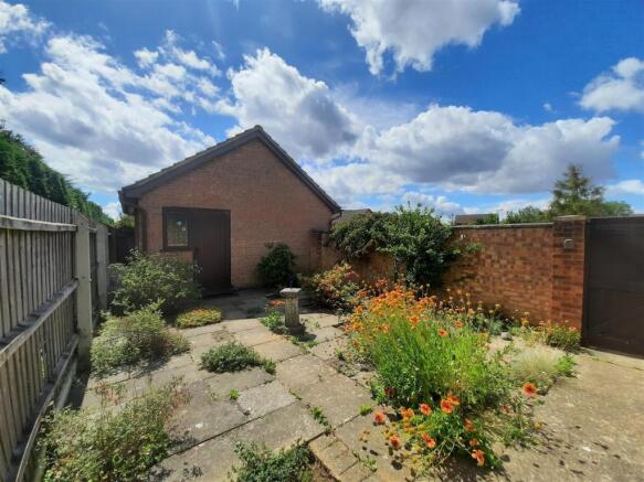 Front Courtyard Garden