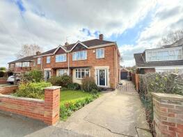 45, Danesfield Avenue, Waltham DN37 0PZ
