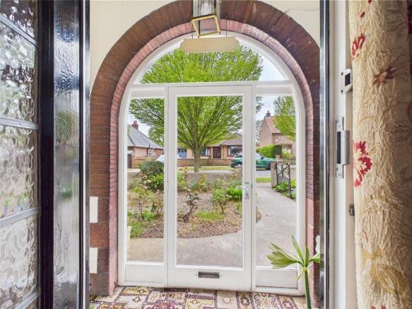 4 bed Detached for sale Image 10