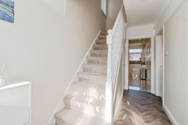 3 bed Semi-Detached for sale Image 9