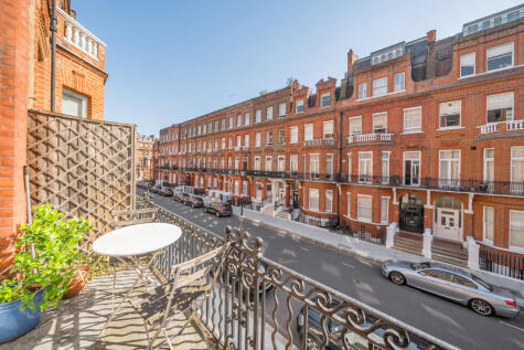 Rosary Gardens, London, SW7