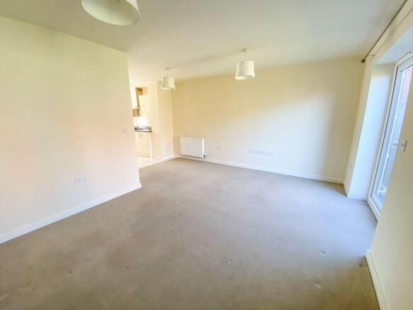 3 bed Semi-Detached for sale Image 8