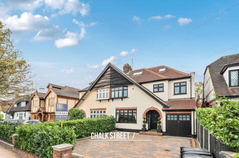 Pettits Lane, Romford, RM1