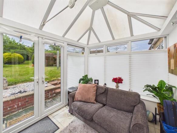 3 bed House for sale Image 8