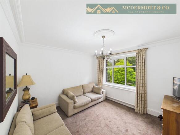 4 bed Detached for sale Image 4