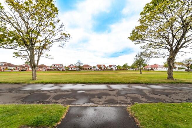 Fullarton Crescent, Troon, Ayrshire, KA10 photo 4
