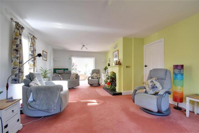 4 bed Detached for sale Image 10